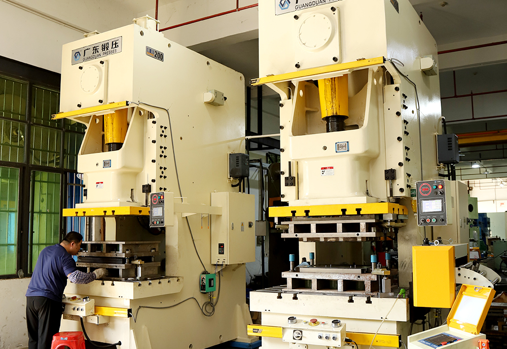 廠(chǎng)房(fáng)直拍(pāi)