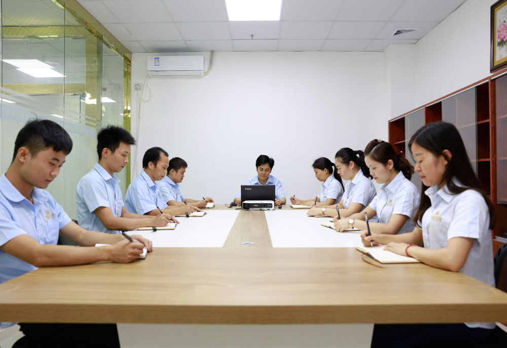 專業(yè)模具廠(chǎng)家(jiā)