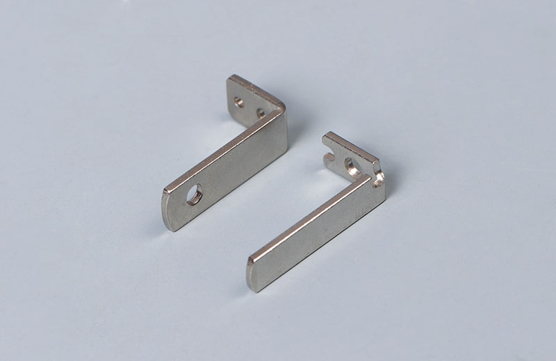 充電(diàn)器(qì)插頭