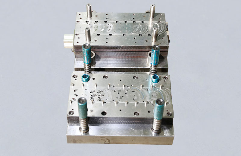 精密模具